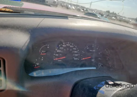 2002 Ford F250 Super Duty from USA, damaged, VIN 1FTNX21L02ED15828